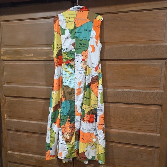 Sleeveless Button-Front Midi Dress in Multi Map Print - Picture 8 of 8